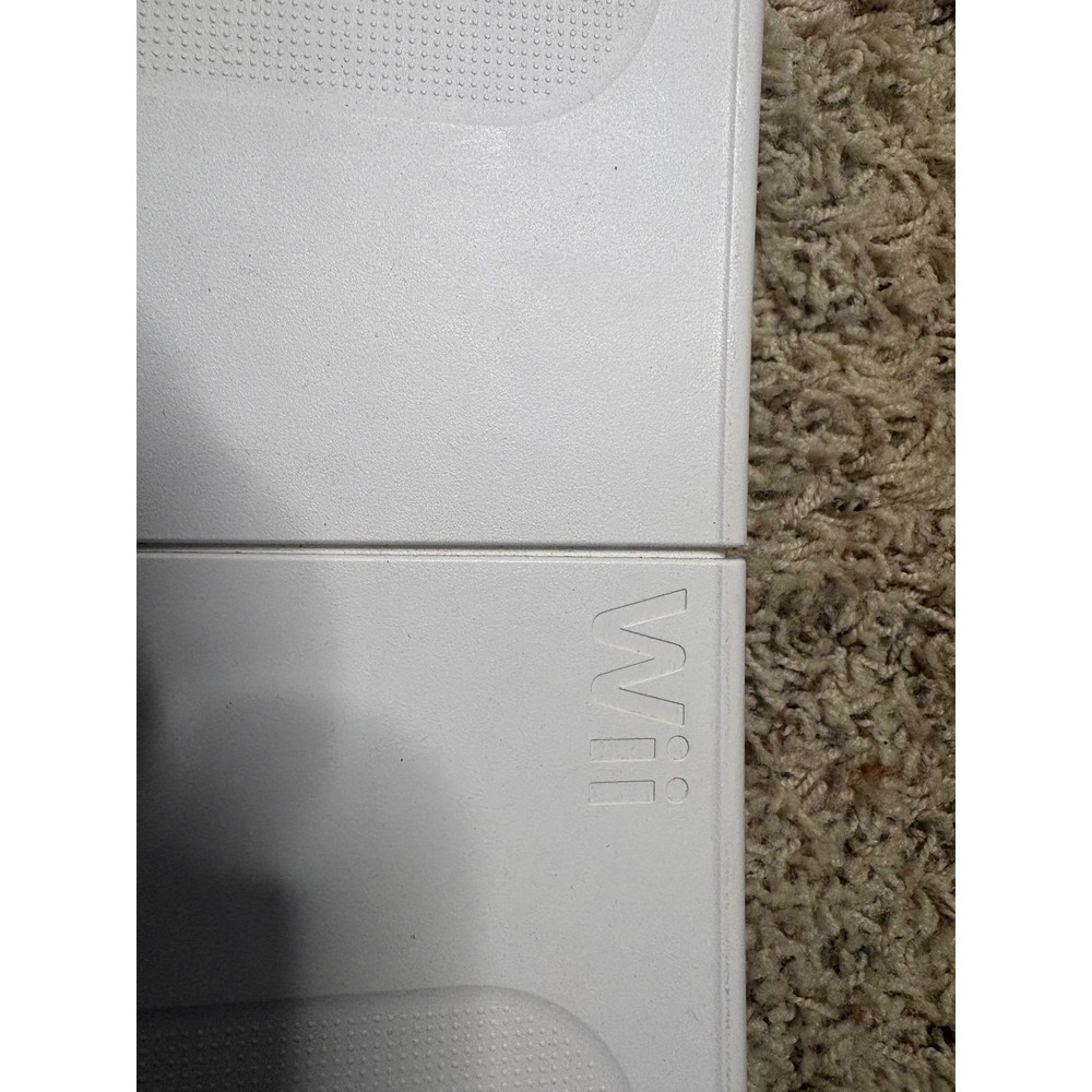 Nintendo Wii Balance Board Model RVL-021 Wireless Controller Fitness Accessory